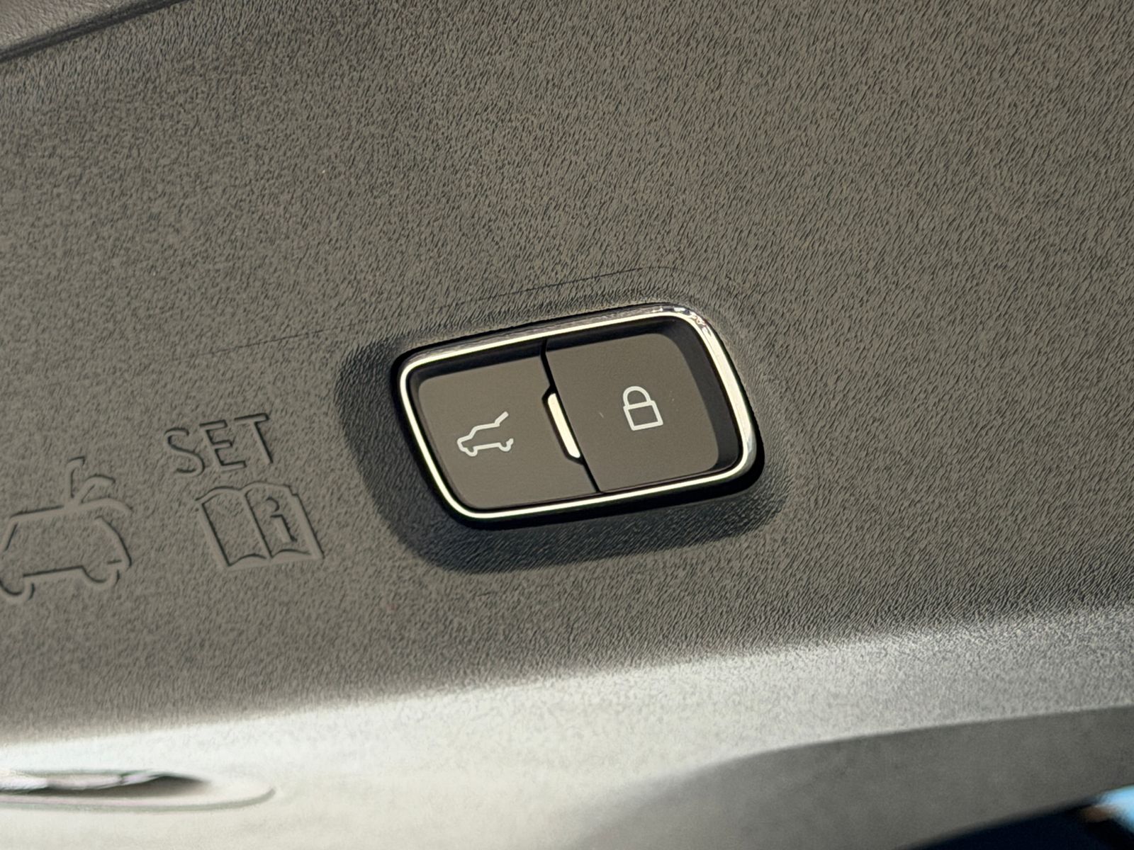 New 2027 Glacier Gray Metallic Tri-Coat Ford Active image 16