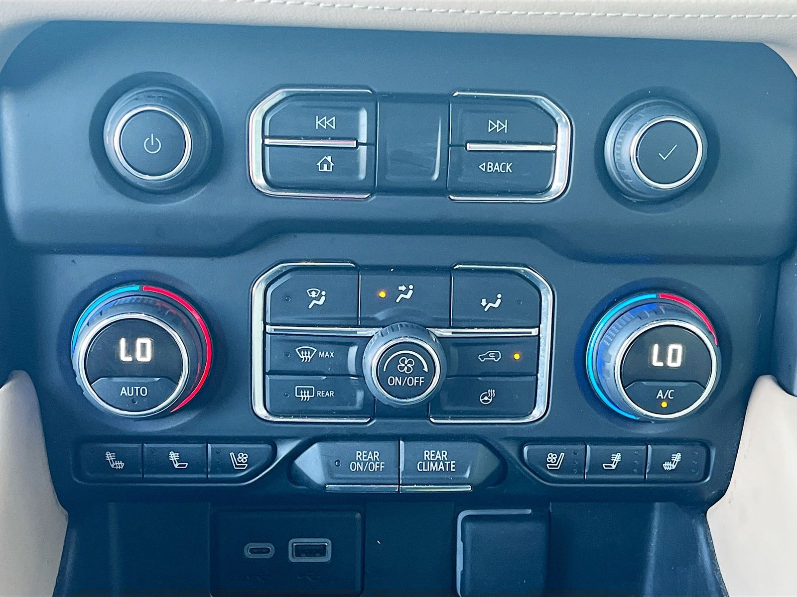 Used 2024 Blue Chevrolet Premier image 16