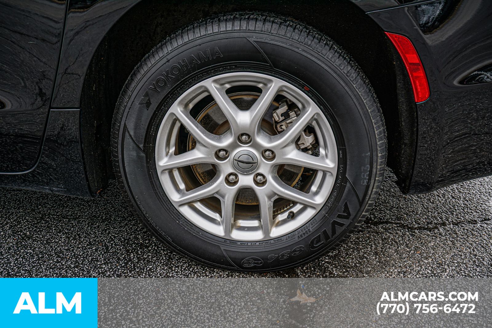 Used 2024 Black Chrysler Touring L image 15