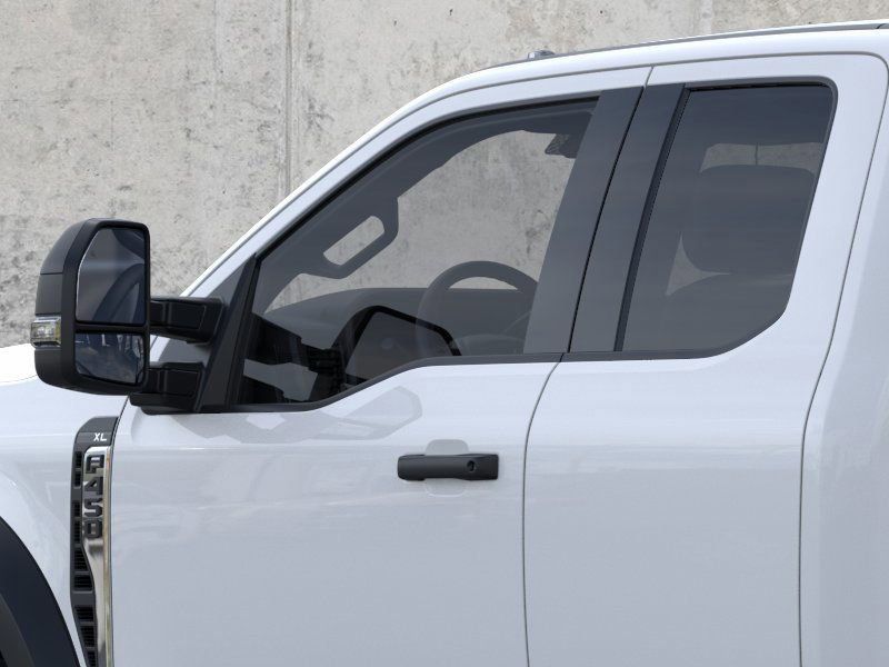 New 2025 Oxford White Ford XL image 9