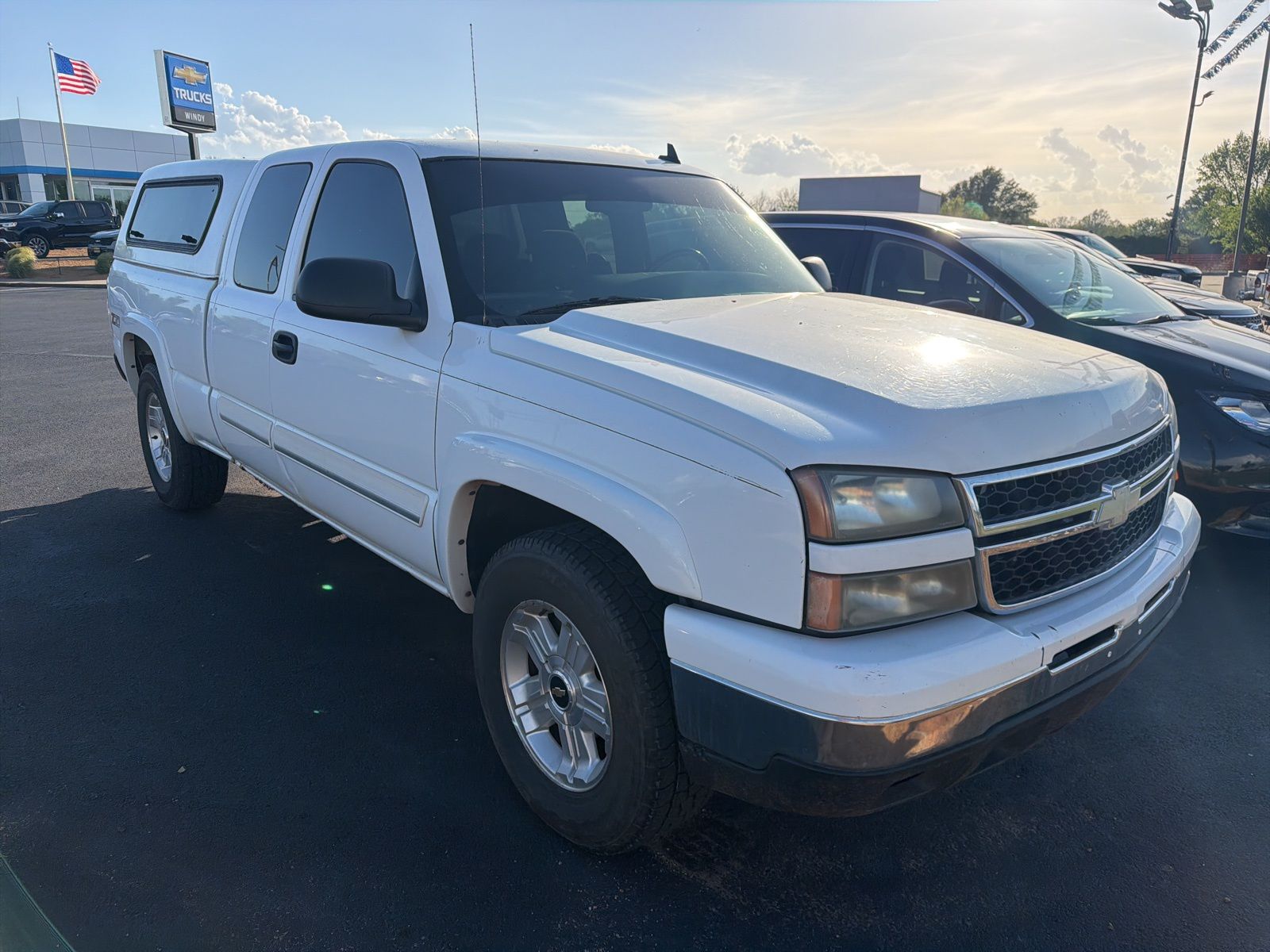Summit White 2006 Chevrolet Silverado 1500 Pickup Truck 4-Speed Automatic Overdrive