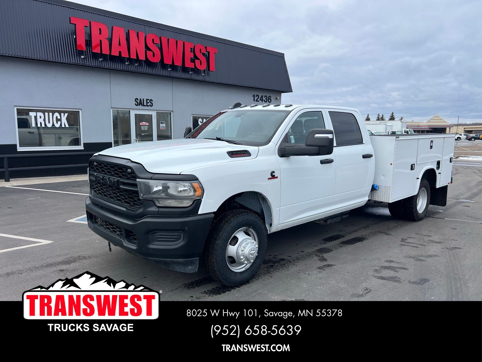 2024 RAM 3500 Chassis Tradesman Crew Cab LB DRW 4WD