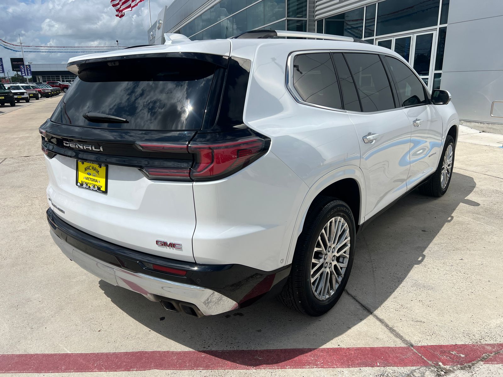 View vehicle photo 3