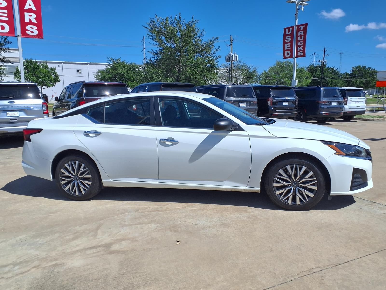 2025 Nissan Altima 2.5 SV - 3