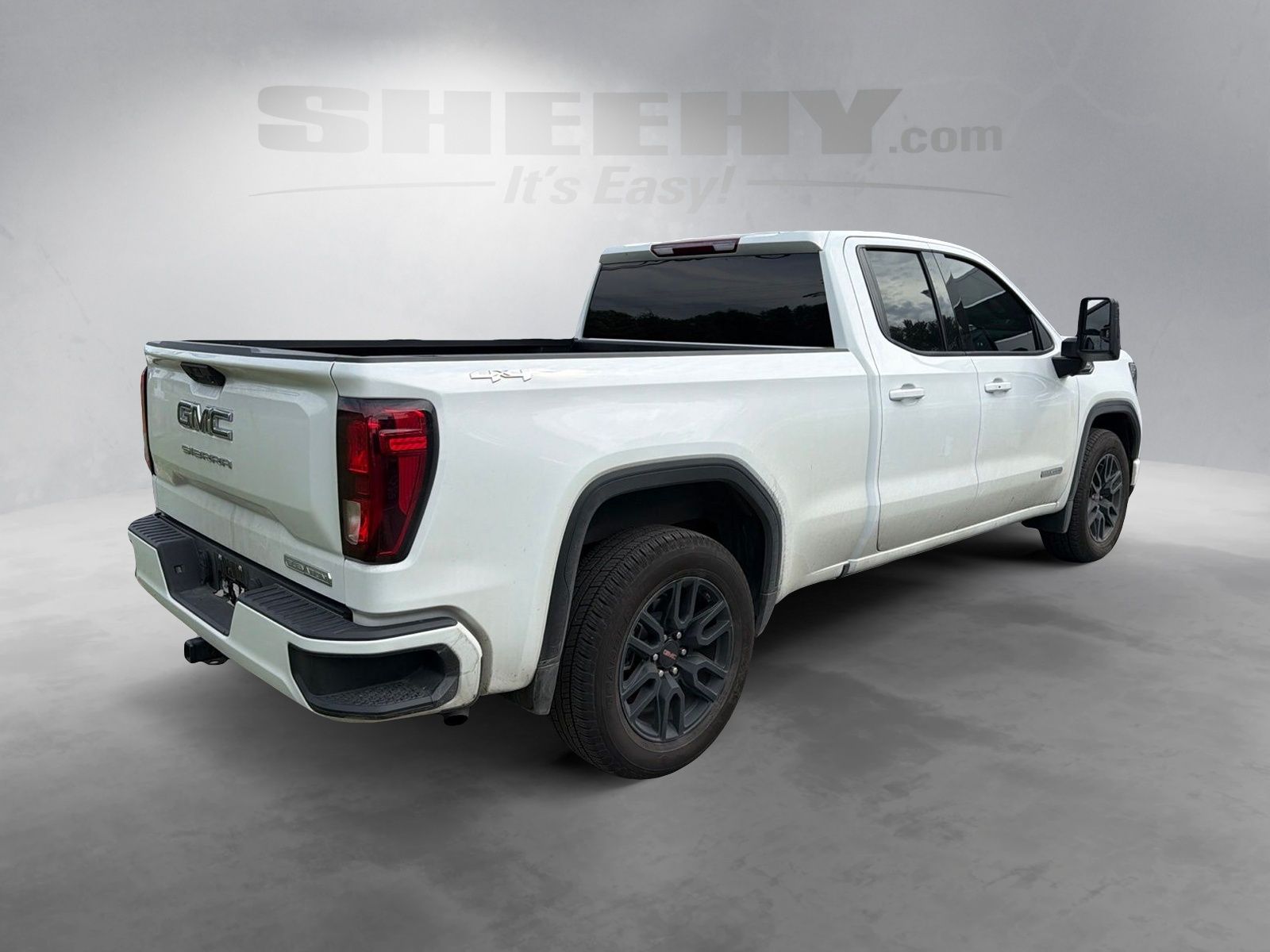 Used 2025 Summit White GMC Elevation image 10
