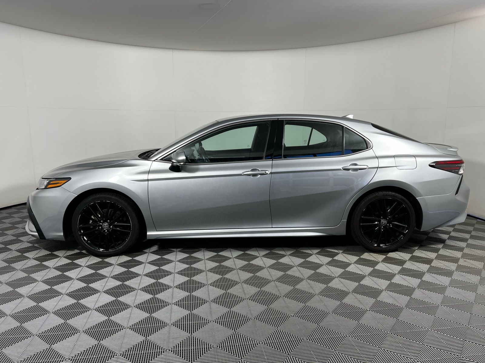 2023 Toyota Camry XSE 8