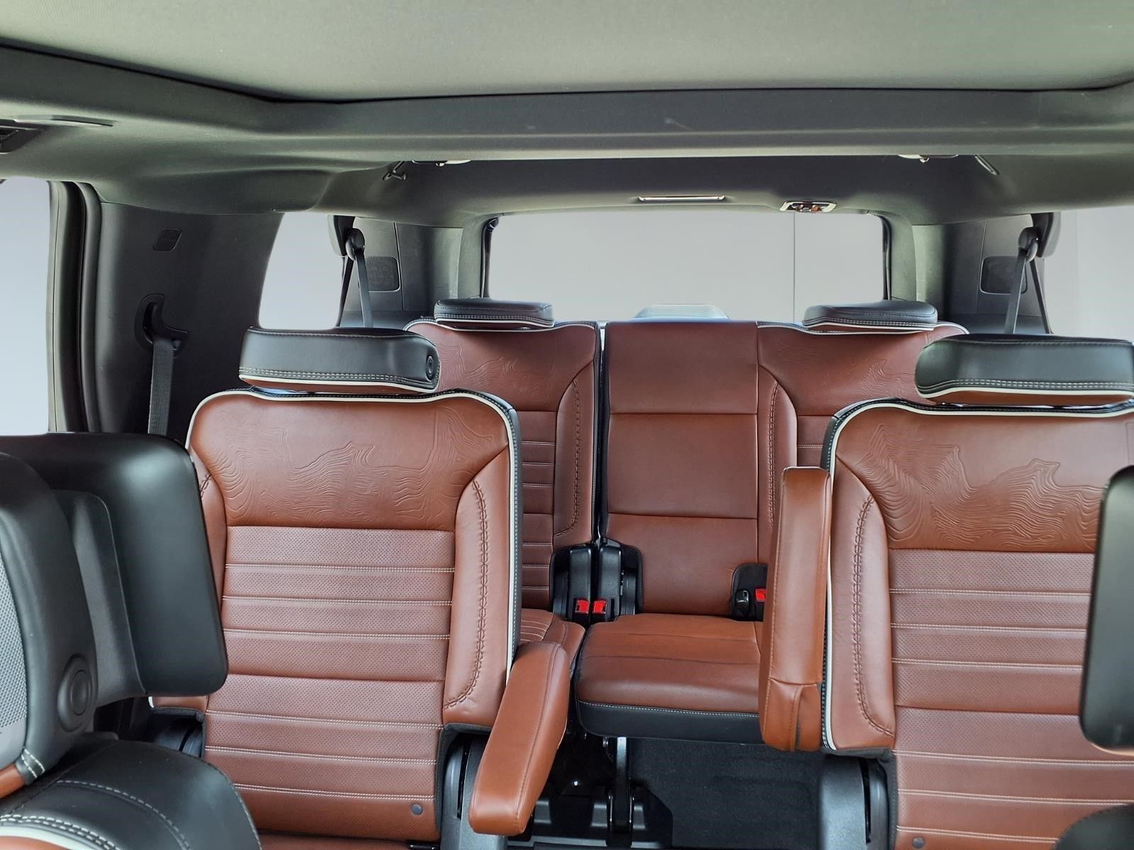 2023 GMC Yukon Denali Ultimate White at DeMontrond Auto Country