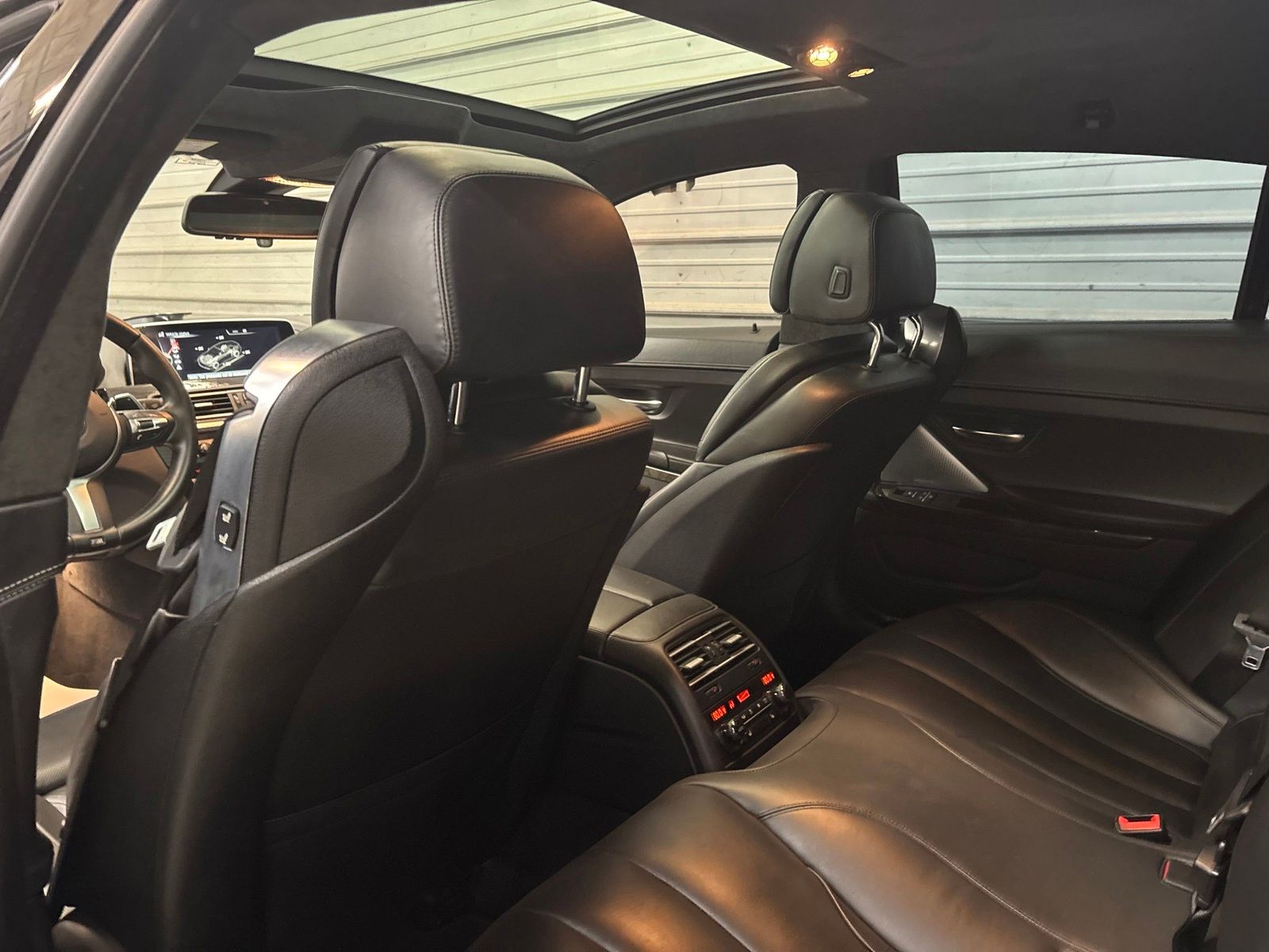 2016 BMW 6 Series 650i - Photo 25