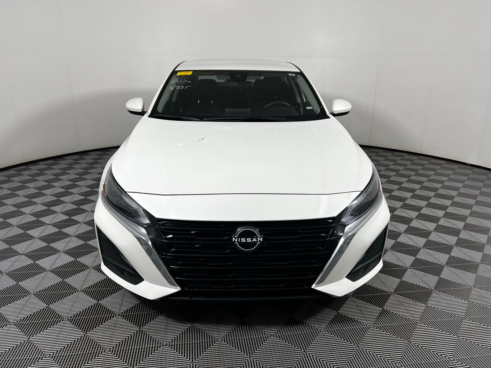 2023 Nissan Altima SV 2