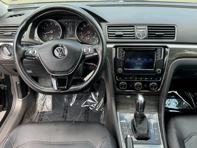 Used 2016  Volkswagen 1.8T SE image 3