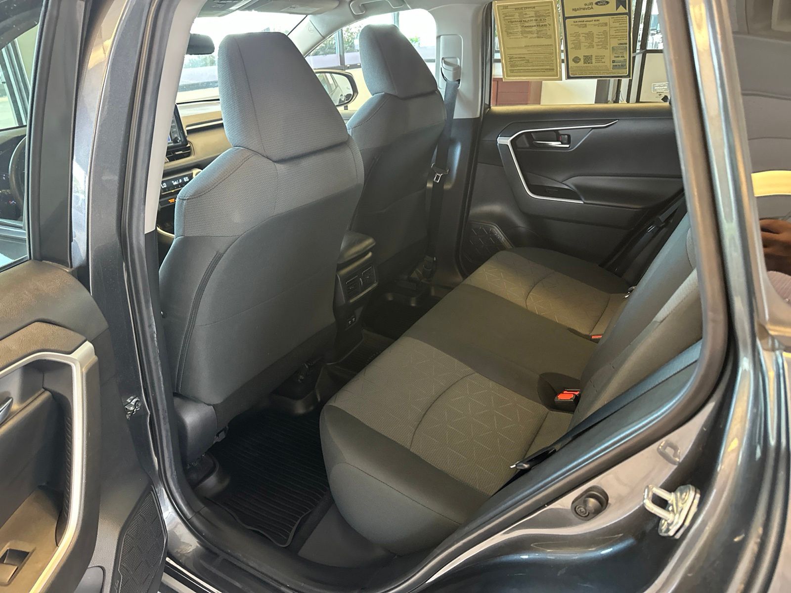 Used 2020 Magnetic Gray Metallic Toyota XLE image 7
