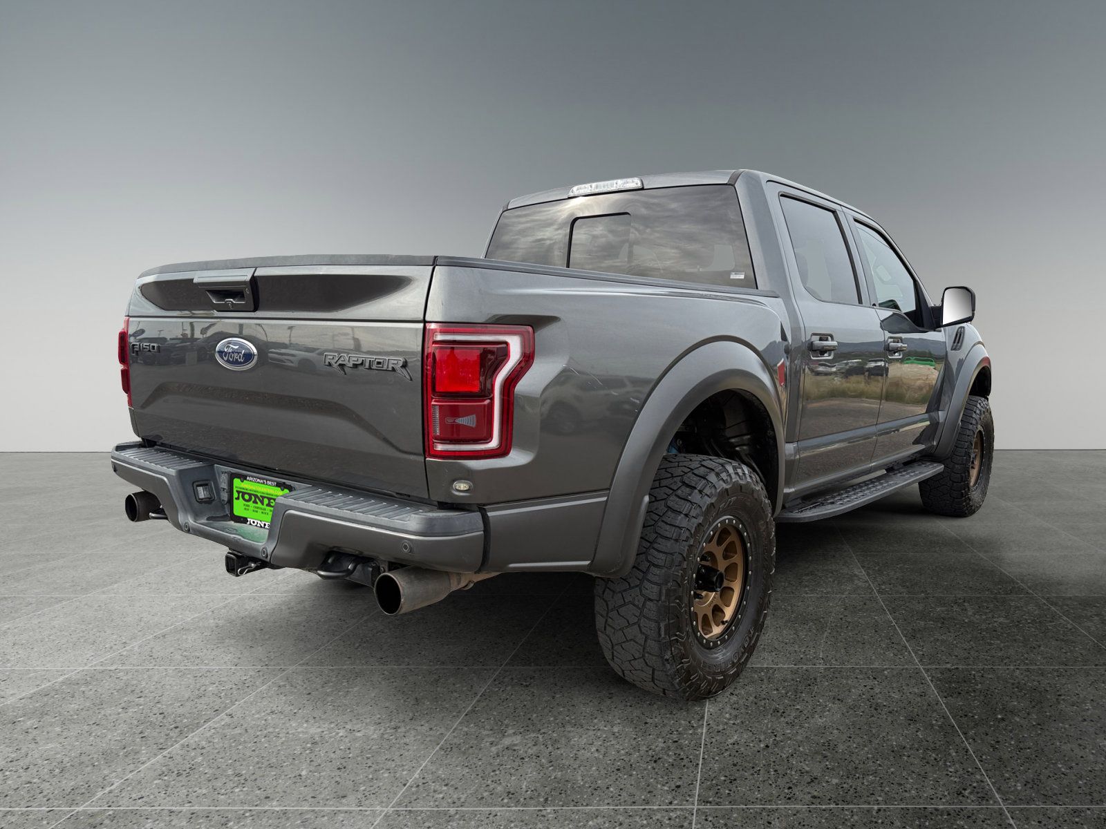 View vehicle photo 7