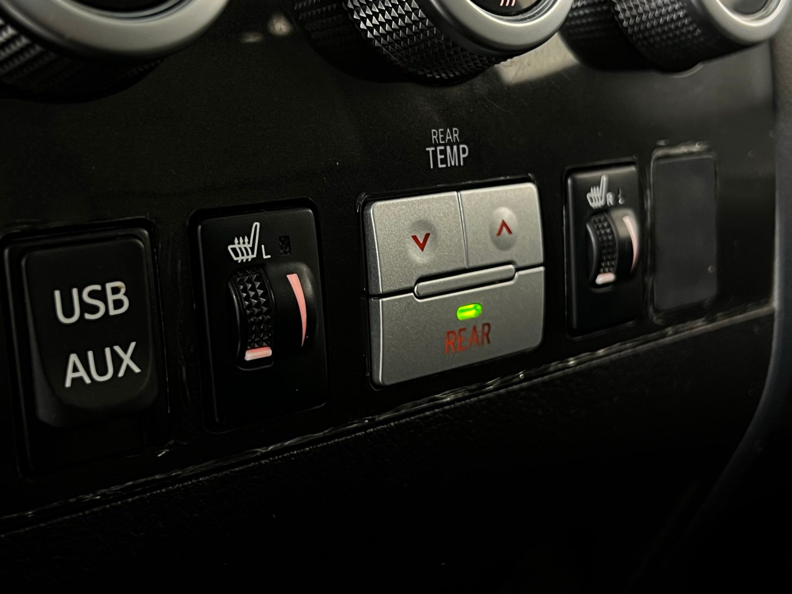 Thumbnail: 2015 Toyota Sequoia - 20