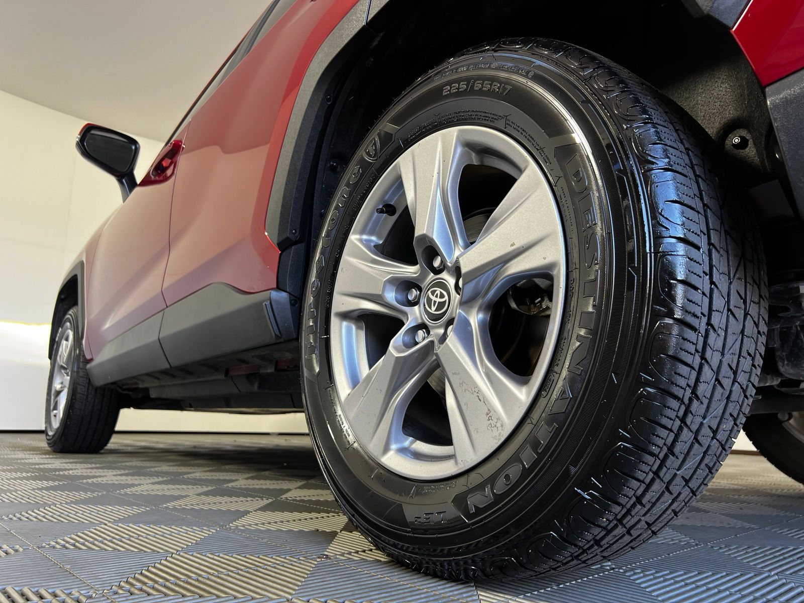 Thumbnail: 2025 Toyota RAV4 - 25
