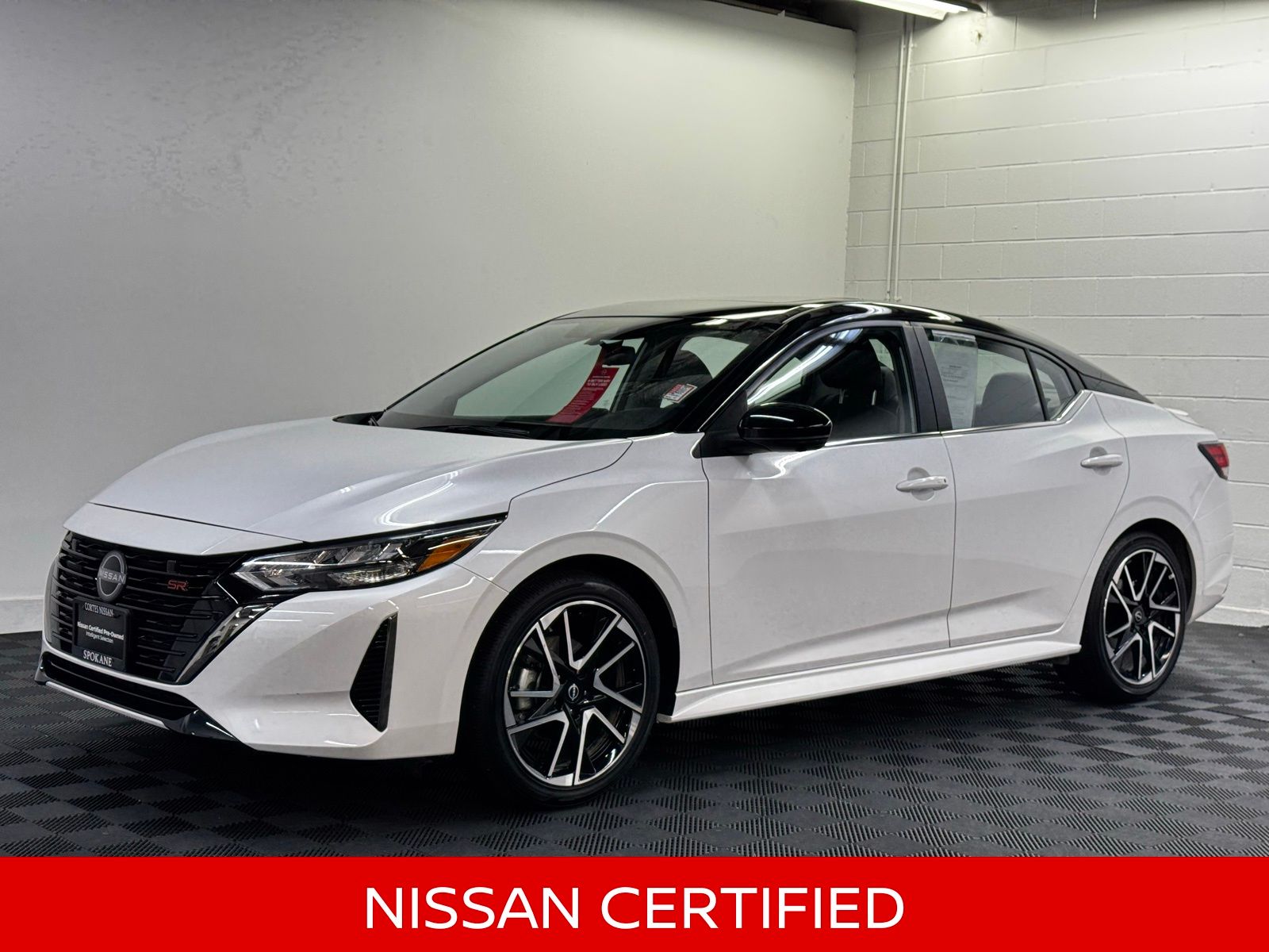 Aspen White/Super Black 2025 Nissan Sentra Sedan Front-Wheel Drive Continuously Variable Transmission