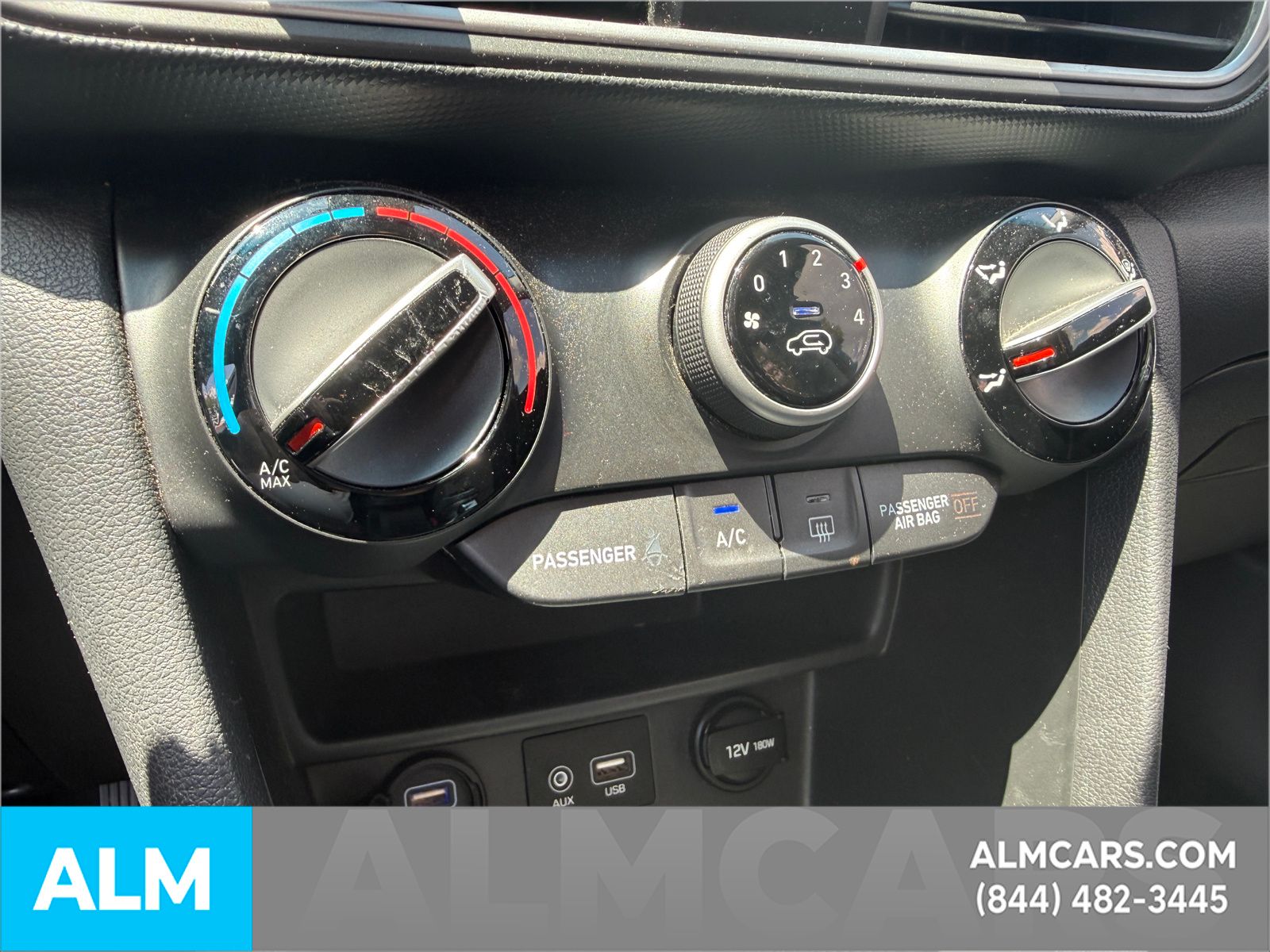 Used 2020 Blue Hyundai SE image 16