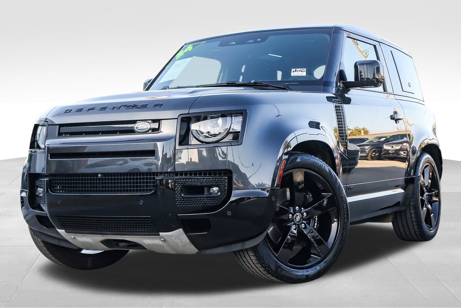 2024 Land Rover Defender 90 V8 AWD   