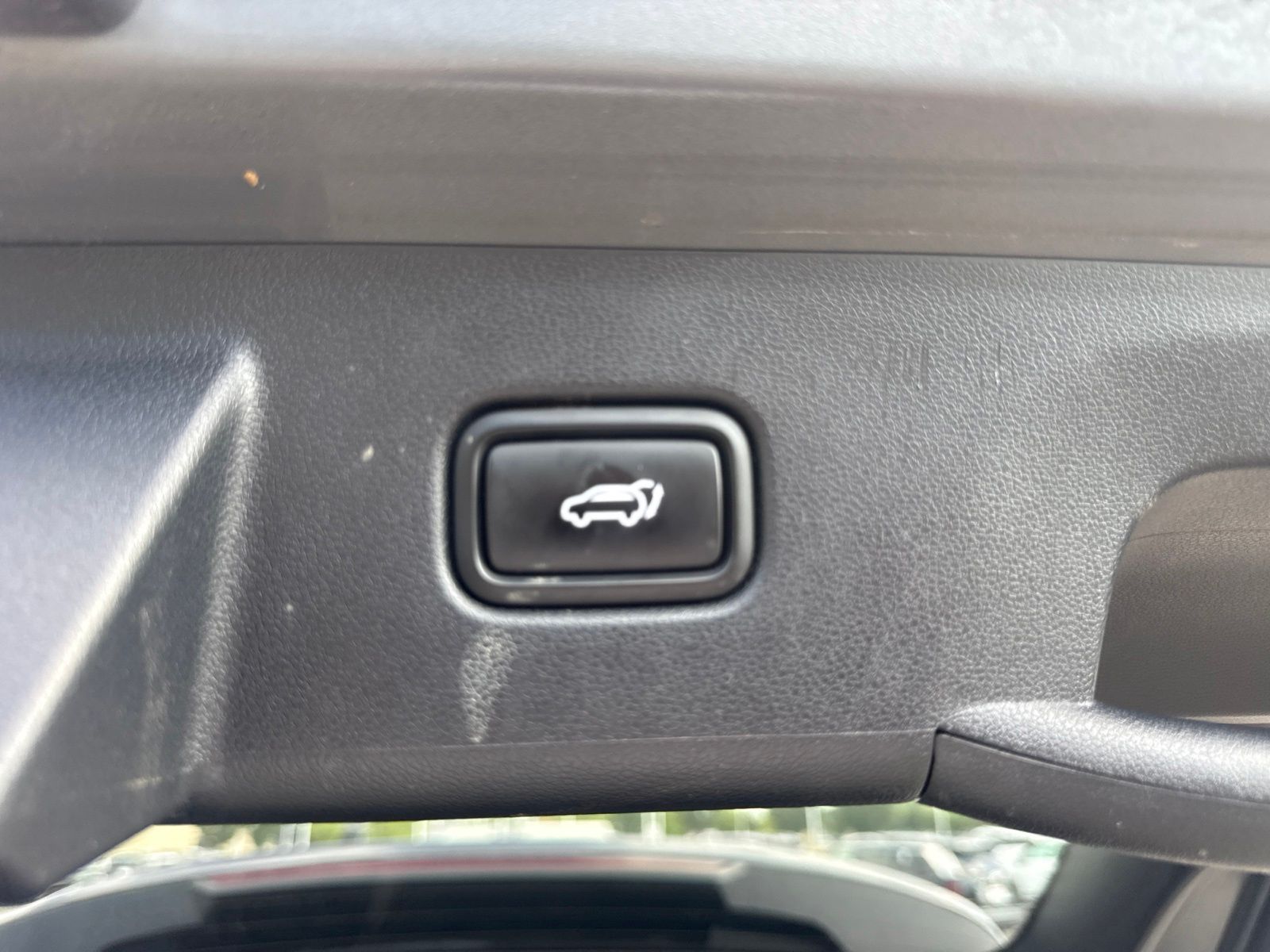 Used 2024 Gray Hyundai SEL image 24