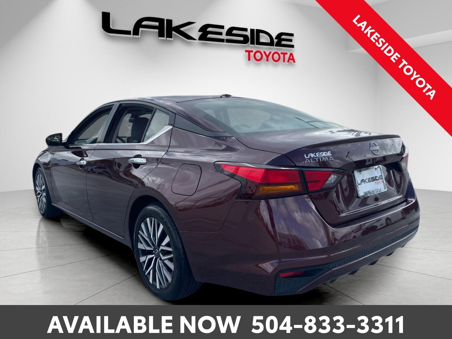 View vehicle photo 4