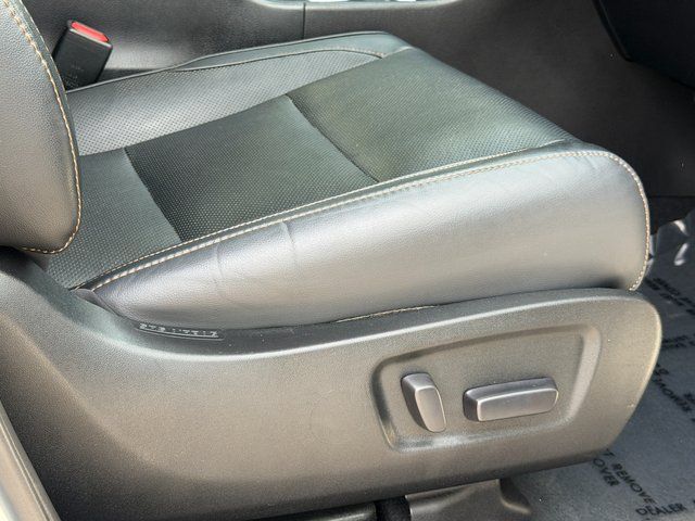 Used 2019 Blizzard Pearl Toyota Limited Platinum image 35