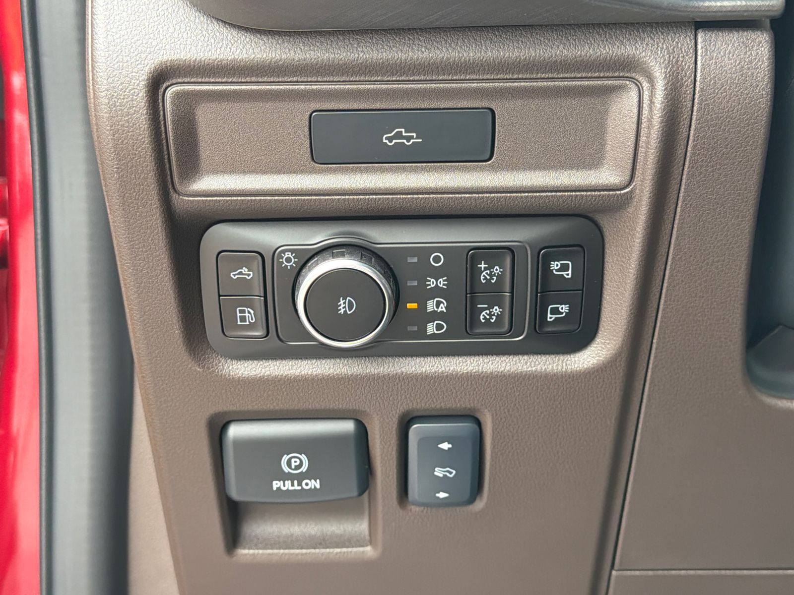 New 2026 Ruby Red Metallic Tinted Clearcoat Ford King Ranch® image 34
