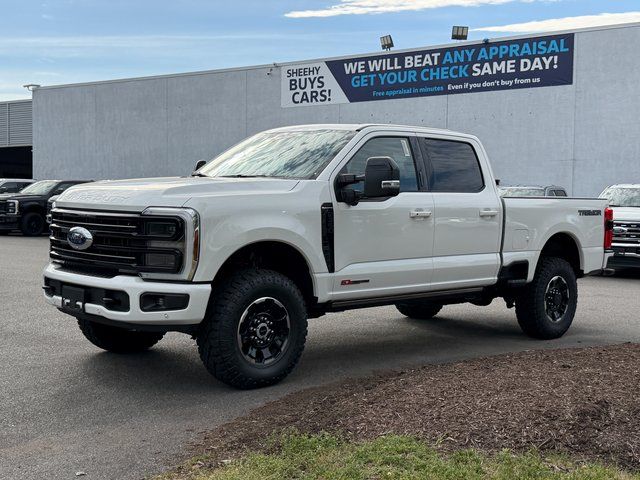 New 2026 Star White Metallic Tri-Coat Ford Platinum image 3
