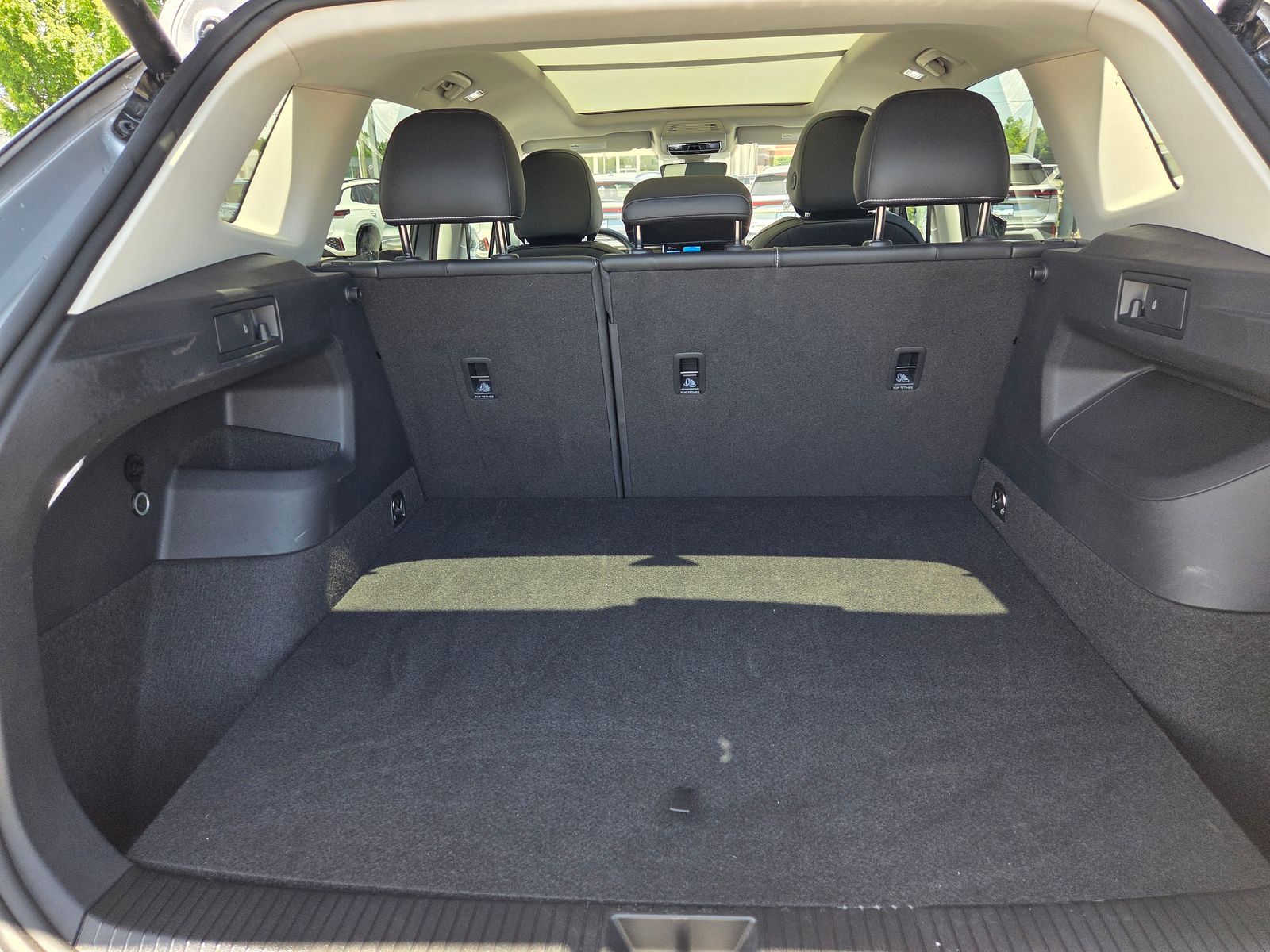 used 2025 Volkswagen Tiguan car, priced at $32,450