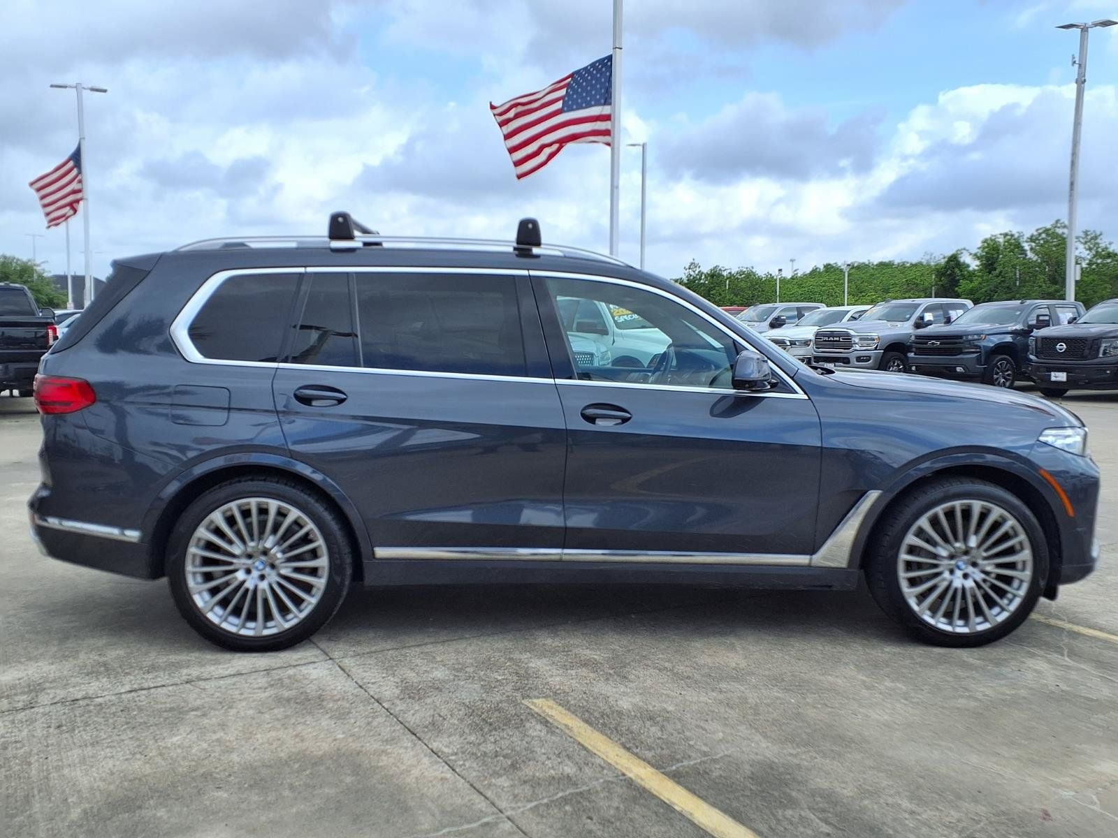2019 BMW X7 xDrive50i - 3