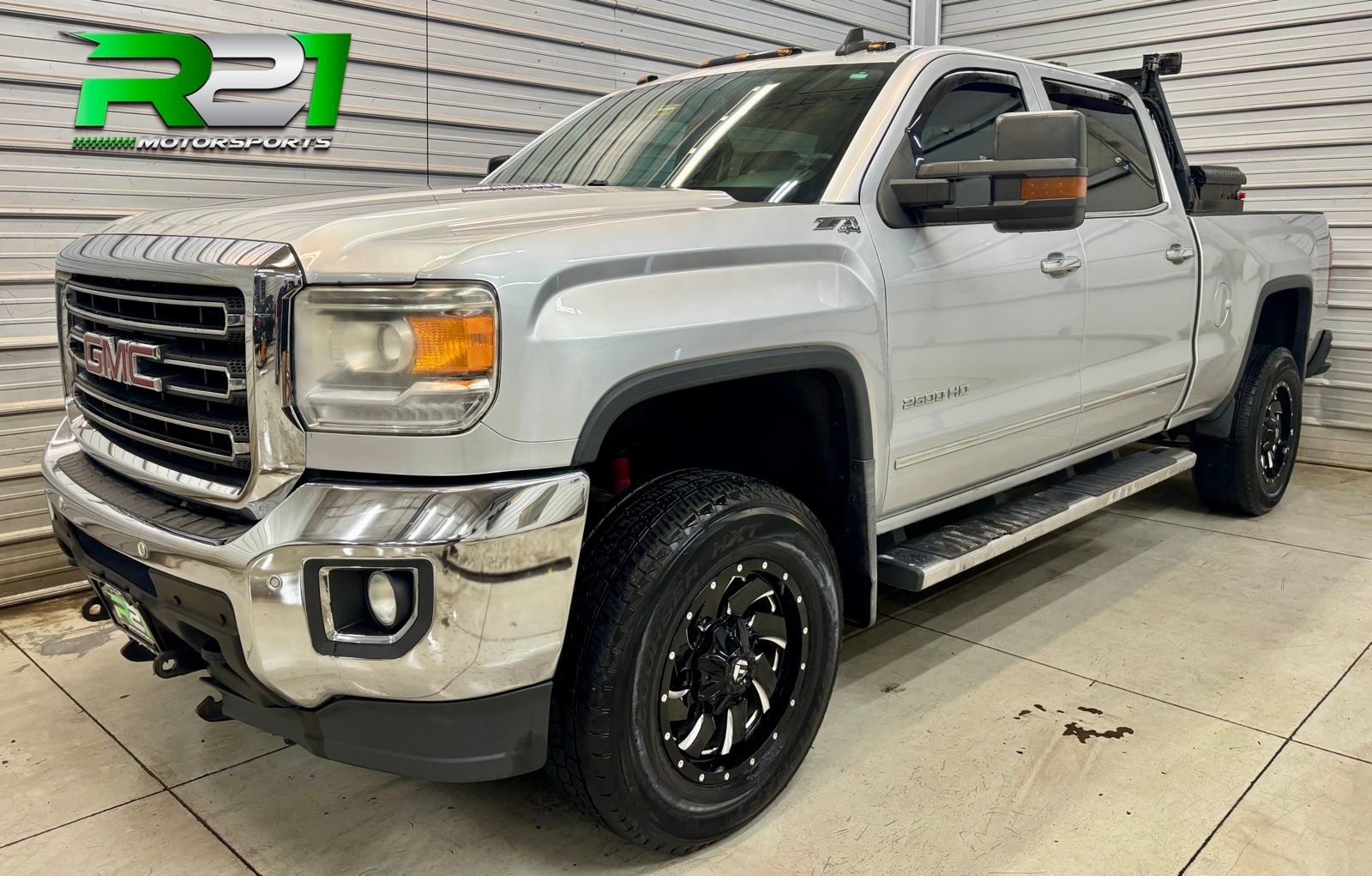 Quicksilver Metallic 2015 GMC Sierra 2500HD Pickup Truck Four-Wheel Drive 6-Speed Automatic