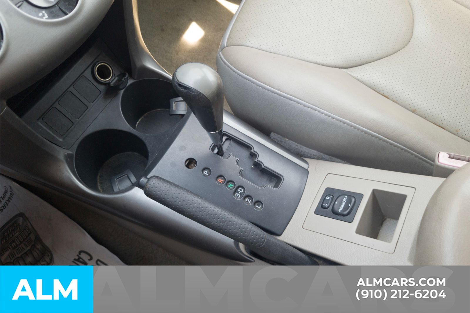 Used 2007 Savannah Metallic Toyota Limited image 26