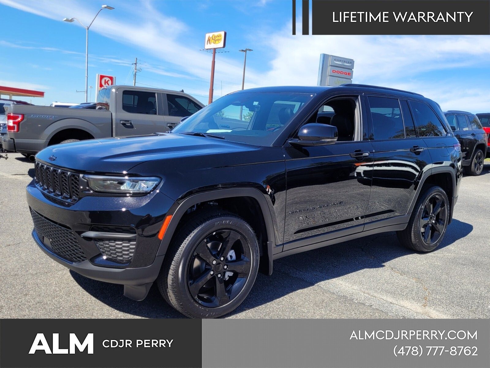 Diamond Black Crystal Pearlcoat 2025 Jeep Grand Cherokee Altitude X 4WD SUV / Crossover Four-Wheel Drive 8-Speed Automatic