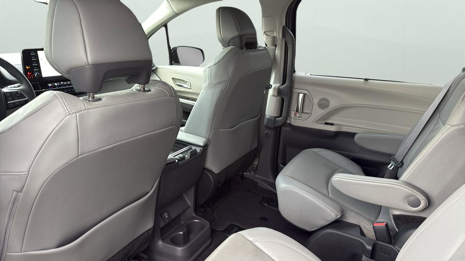 Used Car 2024 Toyota Sienna  Limited For Sale Under $60,000 In Austin, Texas