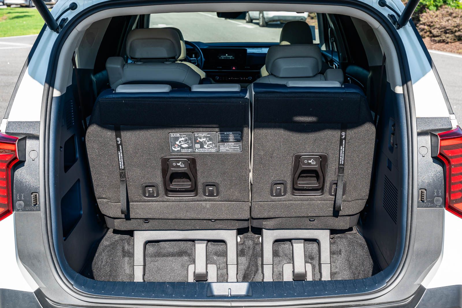 Used 2025 Kia Carnival Van