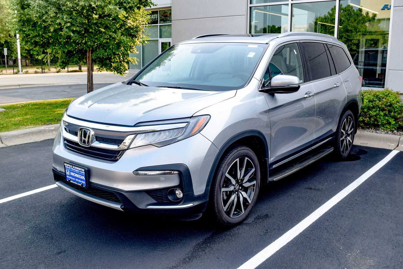 Lunar Silver Metallic 2019 Honda Pilot SUV / Crossover All-Wheel Drive 9-Speed Automatic