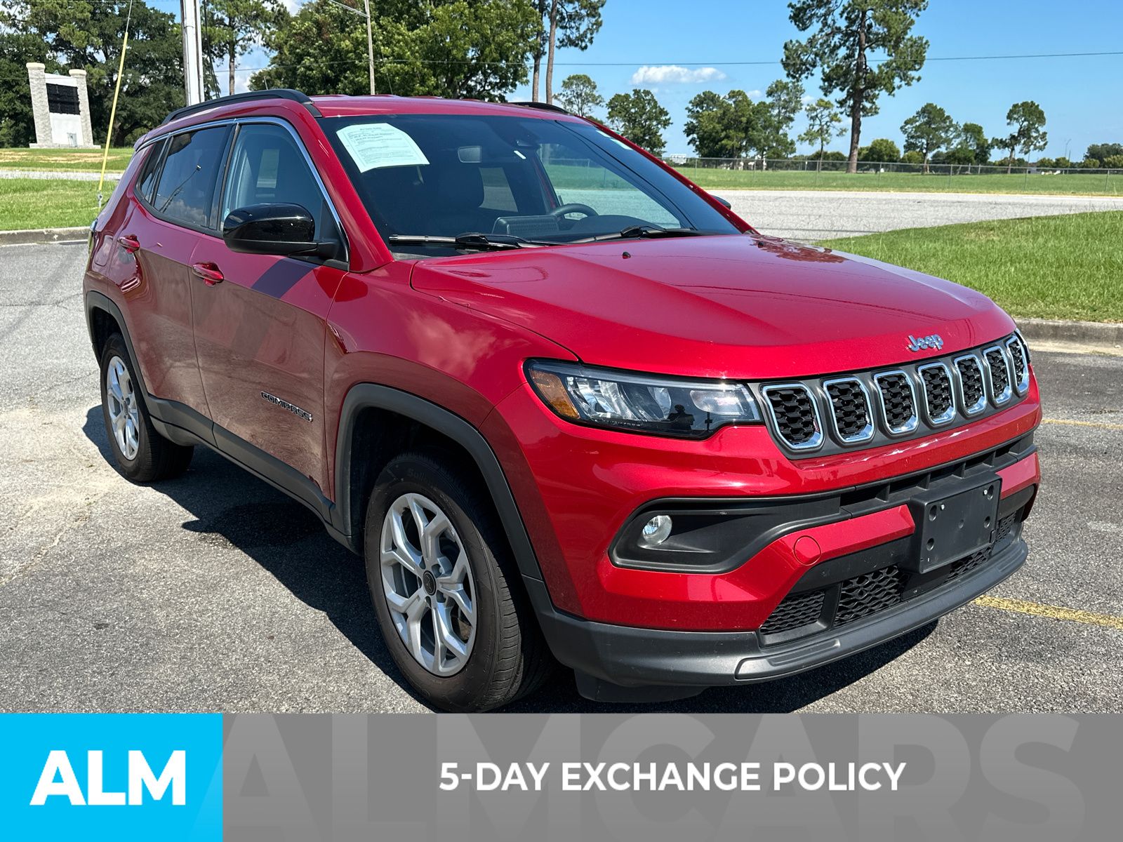 Used 2025 Red Jeep Latitude image 3