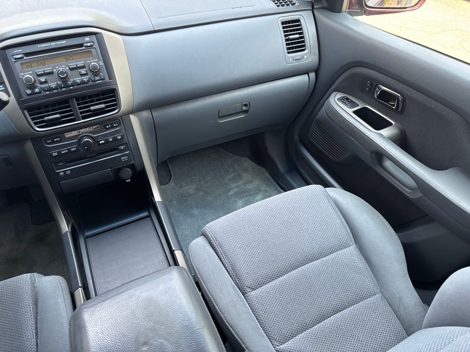 Used 2008 Dark Cherry Pearl Honda SE image 29