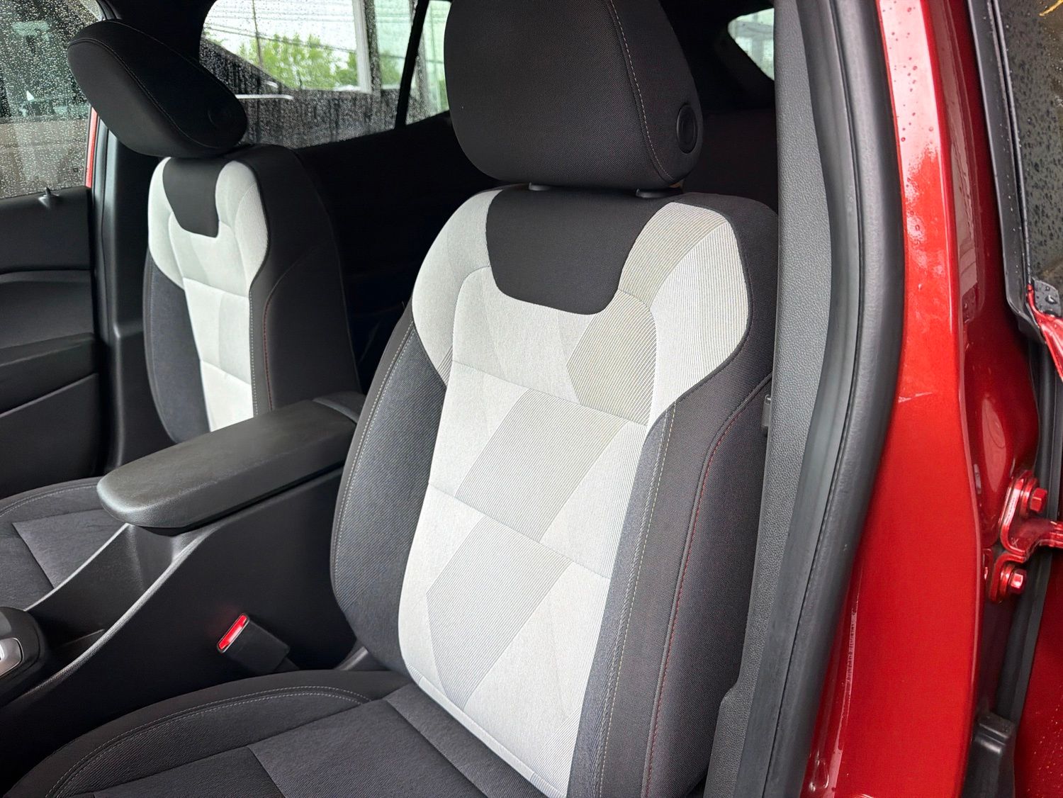 Used 2024 Cayenne Orange Metallic Chevrolet 1RS image 24