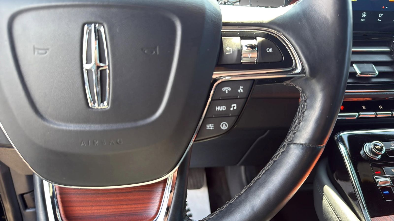 Used Car 2024 Lincoln Navigator  Reserve For Sale Under $70,000 In Austin, Texas