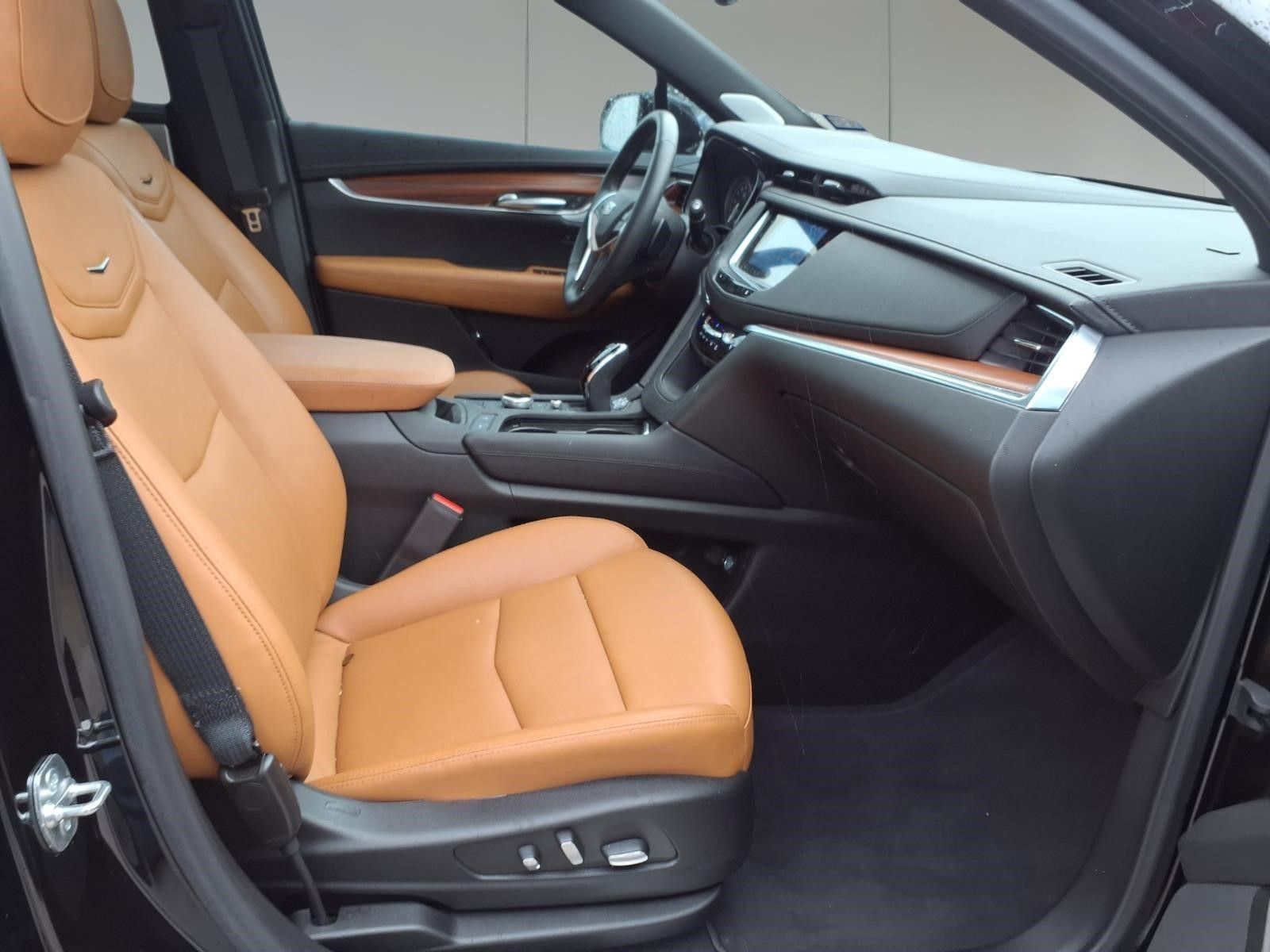 2025 Cadillac XT5 Premium Luxury Black at Bayway Cadillac of The Woodlands
