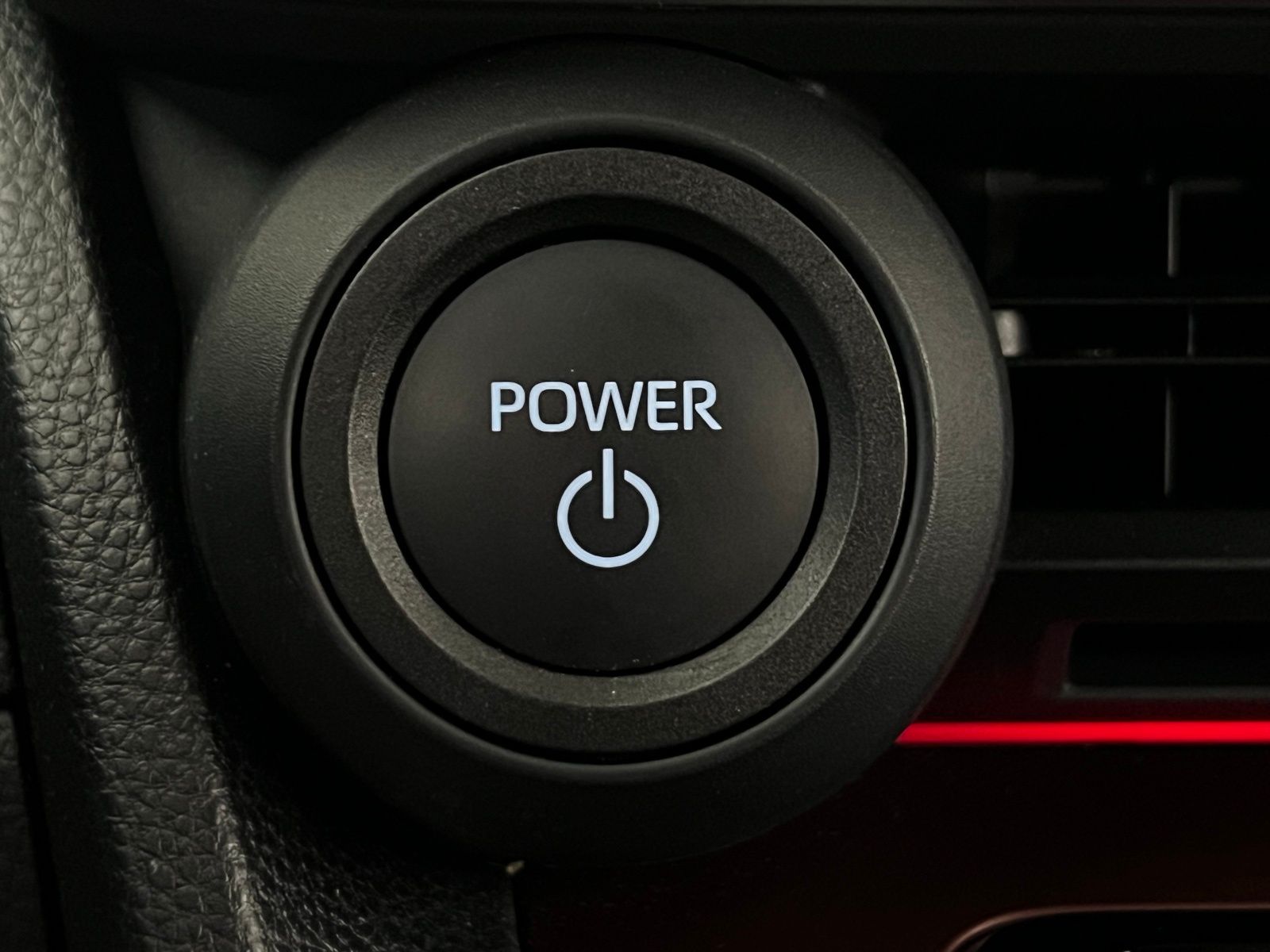 Thumbnail: 2024 Toyota Prius Prime - 21