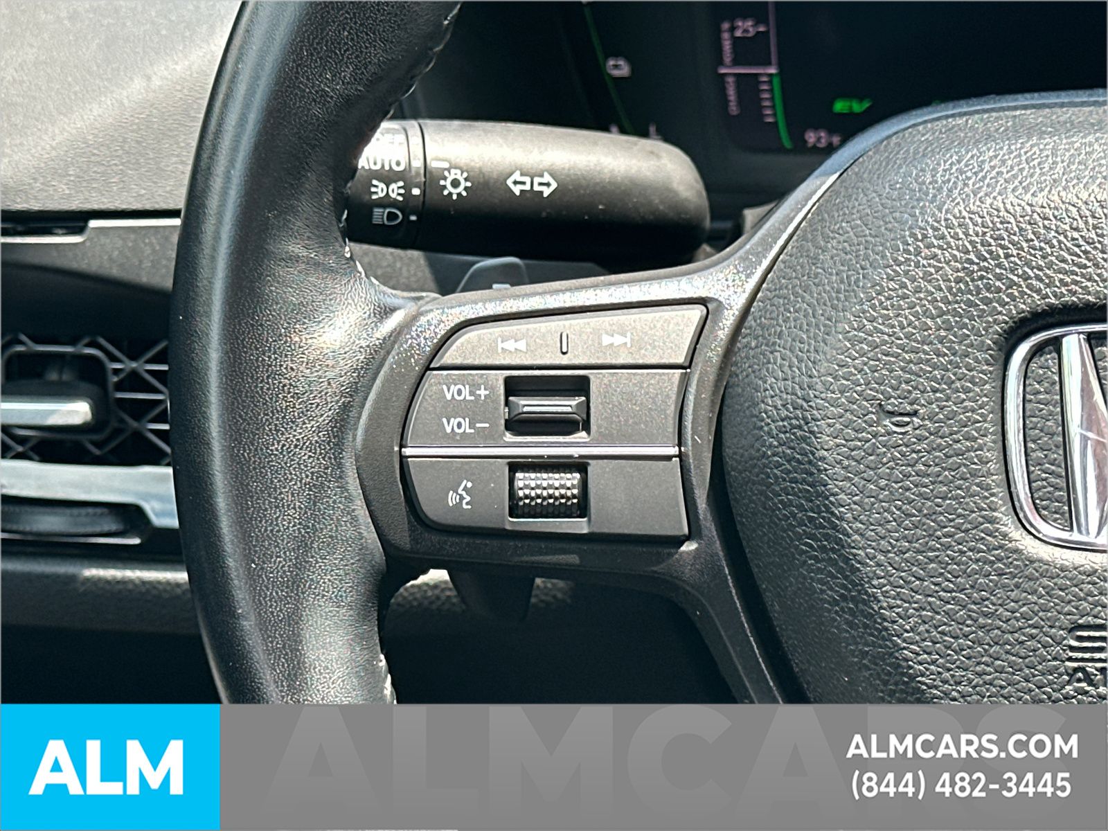 Used 2023 White Honda EX-L image 28