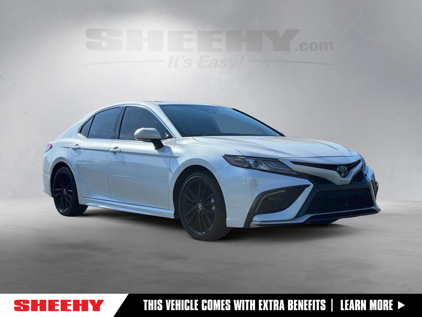 2022 Toyota Camry Hybrid XSE