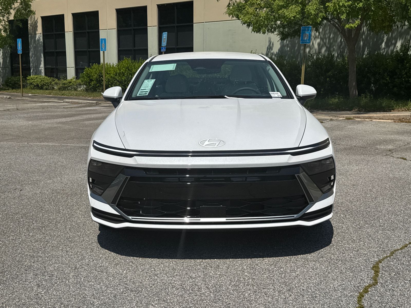 2025 Hyundai Sonata SE photo 2