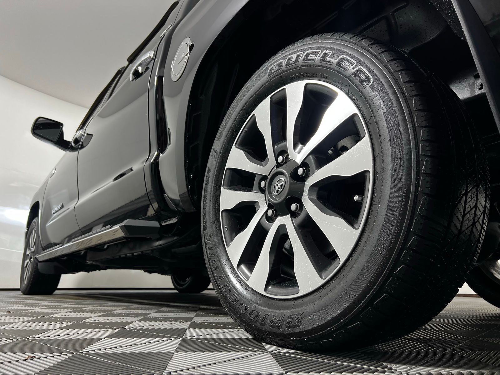 Thumbnail: 2019 Toyota Tundra - 28