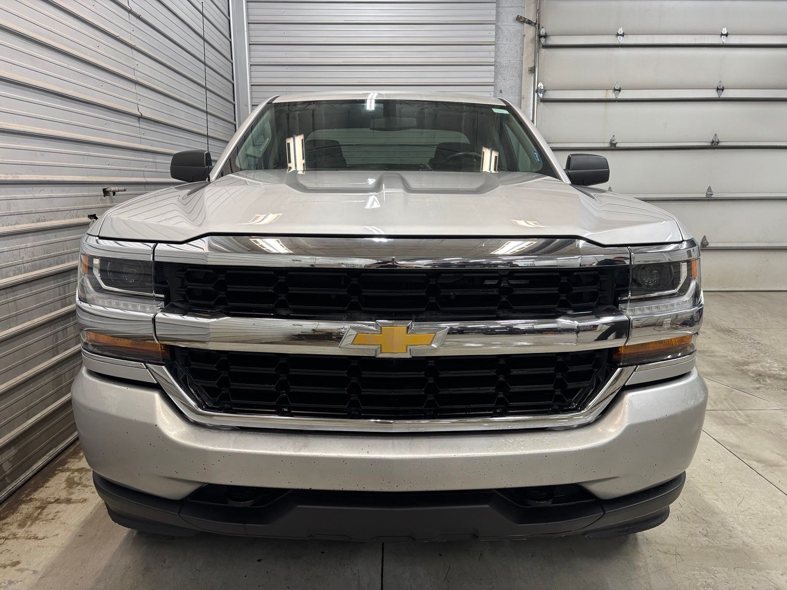 Photo 2 of 2019 Chevrolet Silverado 1500 LD WT