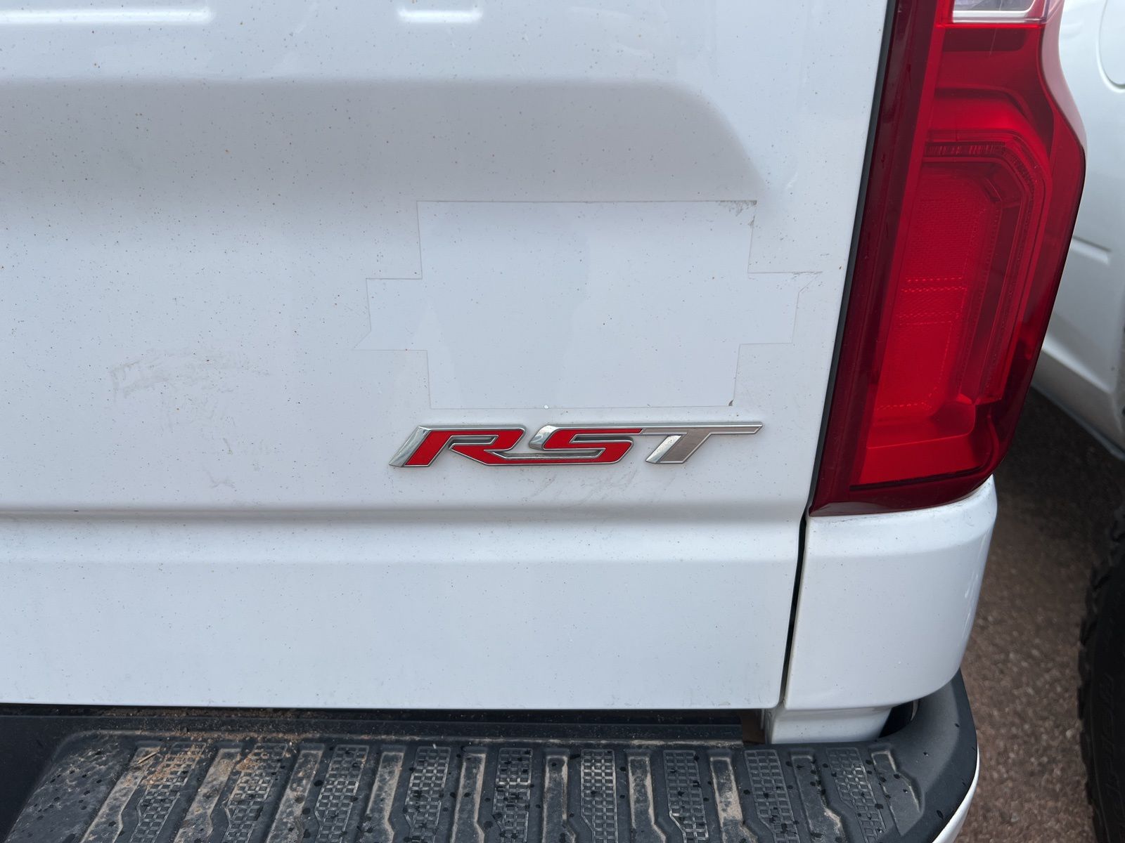2022 Chevrolet Silverado 1500 RST photo