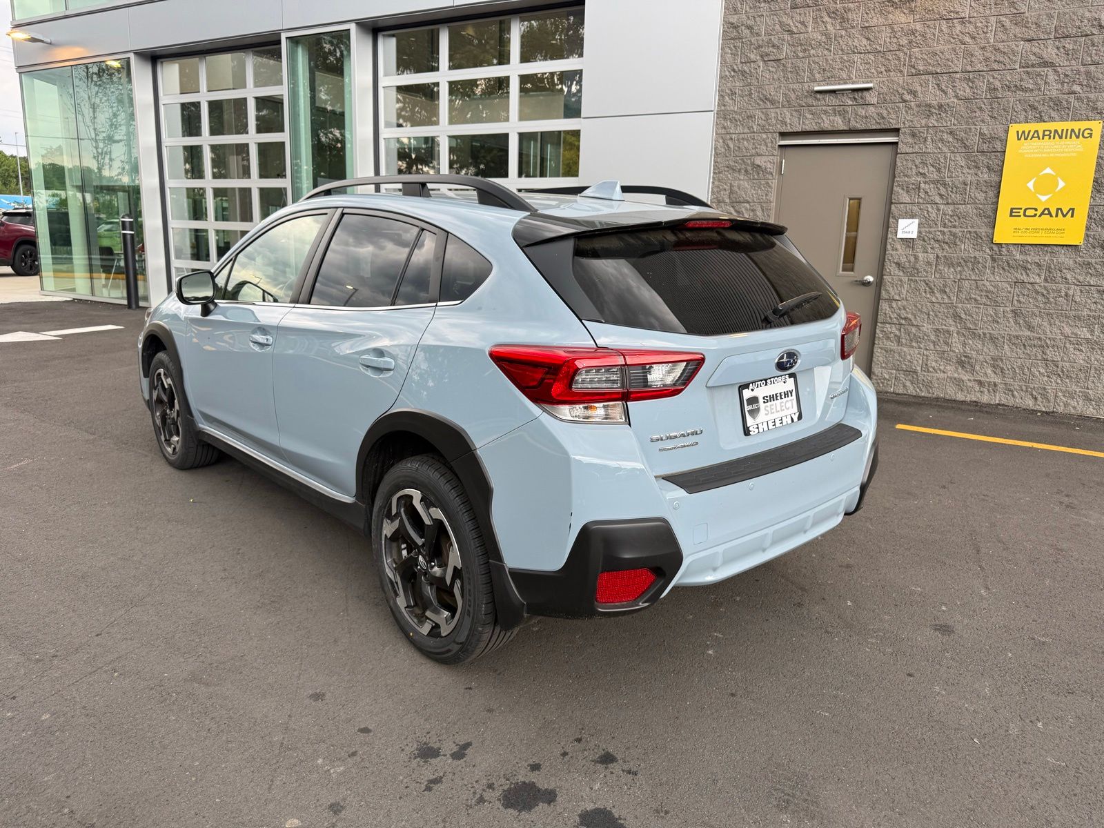 View vehicle photo 6