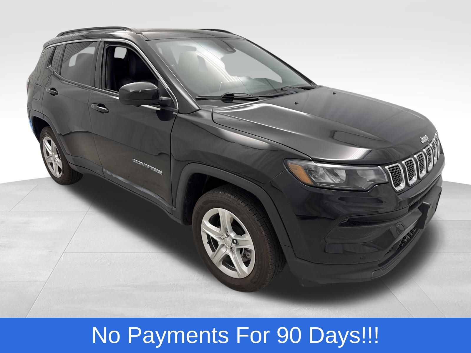 Diamond Black Crystal Pearlcoat 2024 Jeep Compass Latitude 4WD SUV / Crossover Four-Wheel Drive 8-Speed Automatic