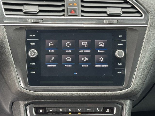 Used 2018  Volkswagen 2.0T SE image 5