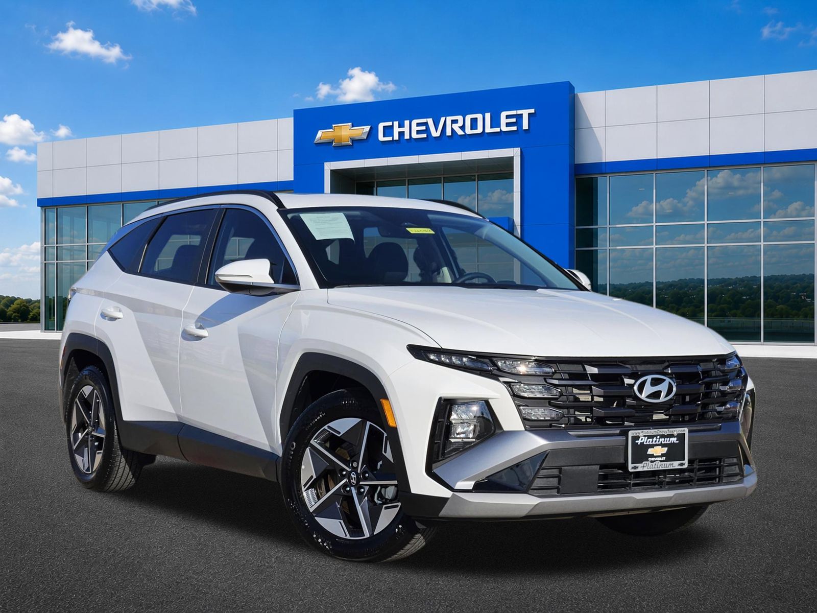White Pearl 2025 Hyundai Tucson SUV / Crossover Front-Wheel Drive 8-Speed Automatic